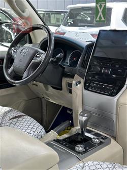 تويوتا لاندكروزر